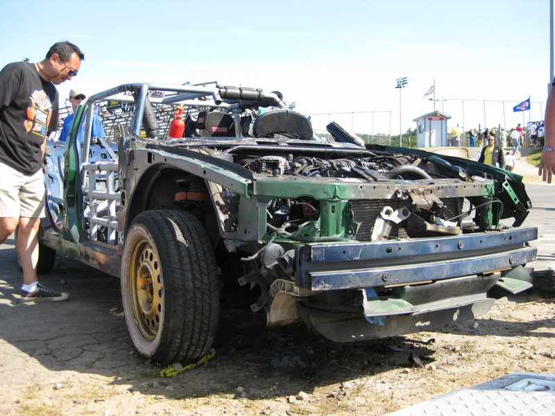 Illustration for article titled The 24 Hours Of LeMons New England 2009 Über Gallery, Part 4